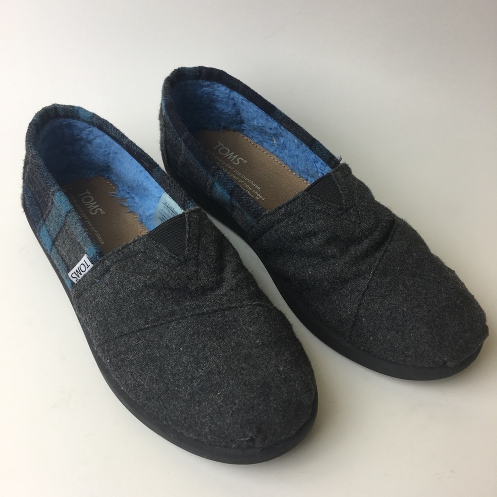 NWOT TOMS Shoes